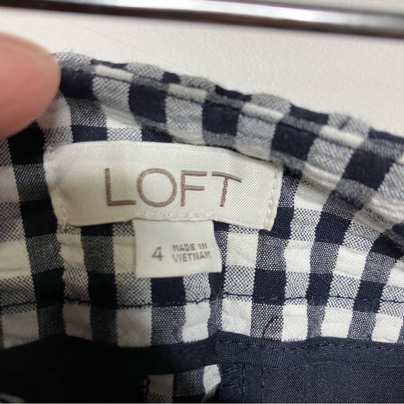 Loft checkered gingham shorts navy blue & white size 4 - Picture 3 of 5